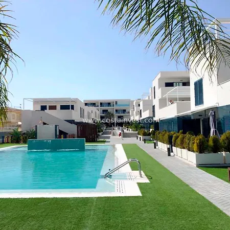 Palmview Poolside Heaven In Turquesa Del Mar Orihuela