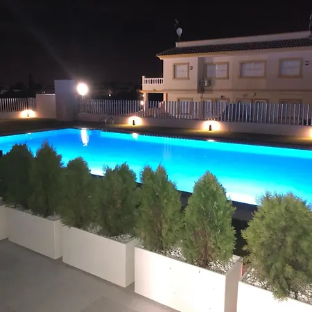 아파트 Palmview Poolside Heaven In Turquesa Del Mar 오리후엘라